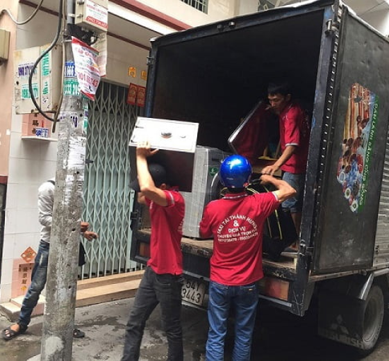 Dịch vụ chuyển nhà sinh viên giá rẻ tại TPHCM bằng xe tải